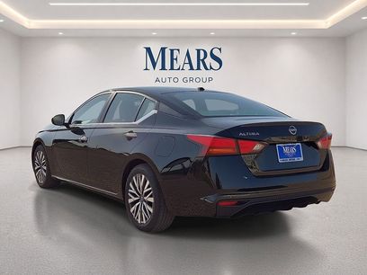 Used 2025 Nissan Altima 2.5 SV