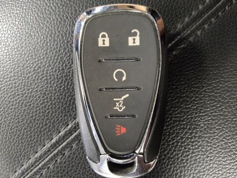 Used 2020 Chevrolet Equinox Premier AWD/4WD image 32
