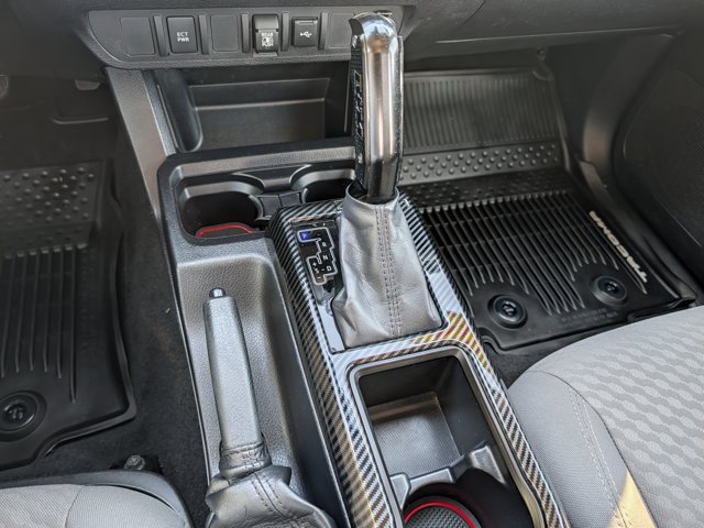 Used 2020 Toyota Tacoma SR5 RWD image 26