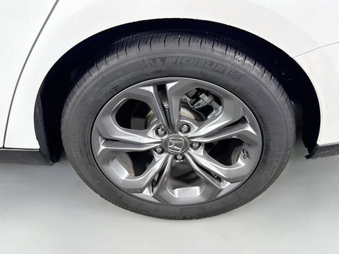 Used 2024 Honda Accord EX image 30