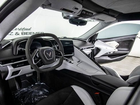 Used 2023 Chevrolet Corvette Stingray Premium Cpe w/ Battery Protection Package image 18