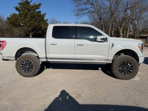 Used 2023 Ford F150 Lariat image 2