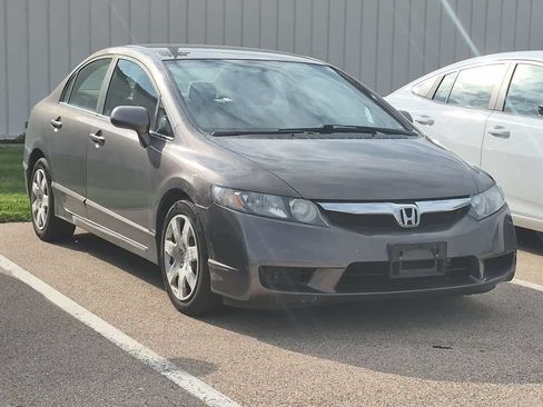 Used 2010 Honda Civic LX image 1