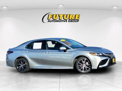 Certified 2024 Toyota Camry SE image 4