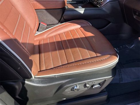 Used 2024 GMC Yukon XL Denali Ultimate image 12