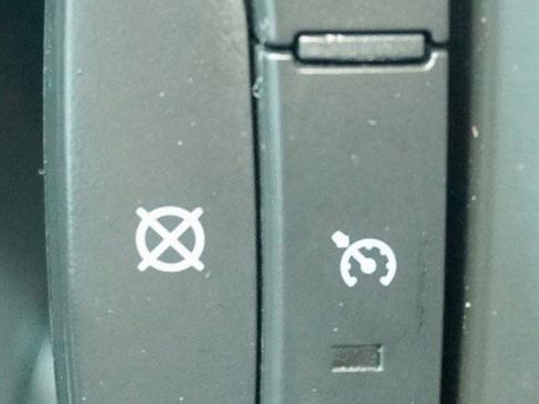 Used 2010 GMC Savana 1500 image 18