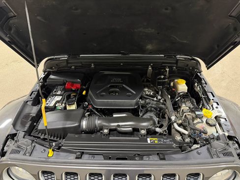 Used 2020 Jeep Wrangler Unlimited Sahara w/ Uconnect 4C Nav & Sound Group AWD/4WD image 59