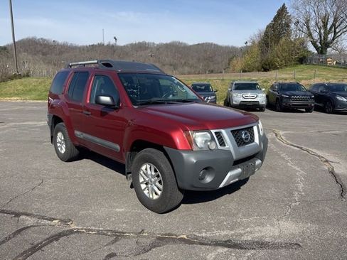 Used 2014 Nissan Xterra S image 2
