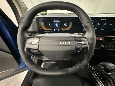 New 2026 Kia Sportage EX w/ EX Panorama Roof Package image 22