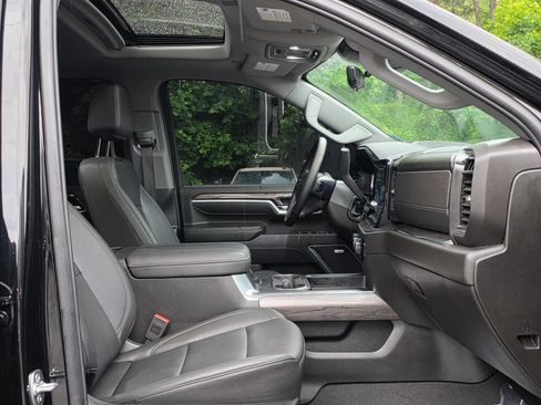 Used 2025 Chevrolet Silverado 2500 LTZ w/ LTZ Plus Package AWD/4WD image 33