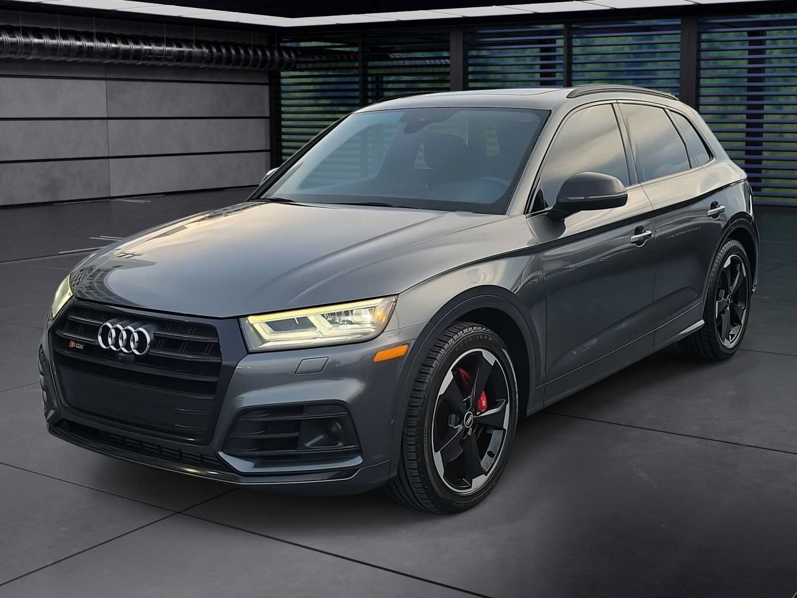 Used 2020 Audi SQ5 Prestige AWD/4WD image 1