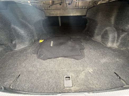 Used 2015 Toyota Camry XSE FWD image 12