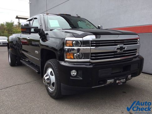 Used 2016 Chevrolet Silverado 3500 High Country w/ Duramax Plus Package image 3