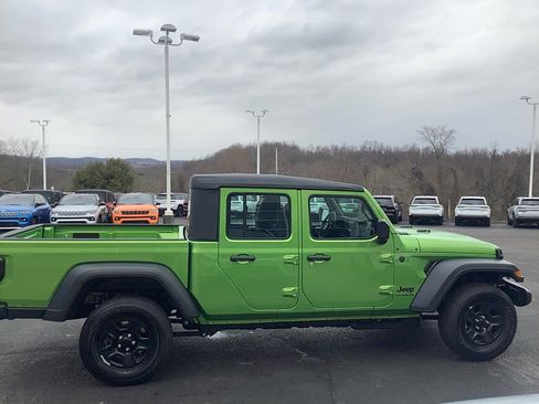 New 2026 Jeep Gladiator Sport image 4