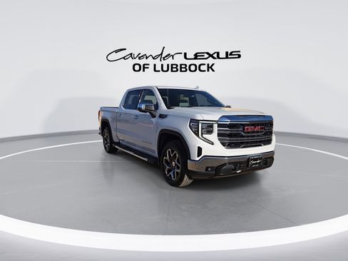 Used 2022 GMC Sierra 1500 SLT w/ SLT Convenience Package image 3