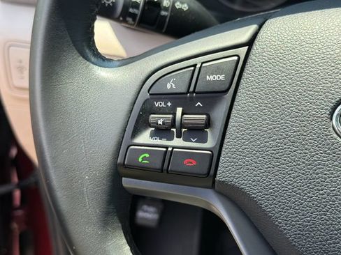 Used 2016 Hyundai Tucson Limited w/ Option Group 03 FWD image 22