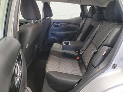 Used 2021 Nissan Rogue Sport SV FWD image 27