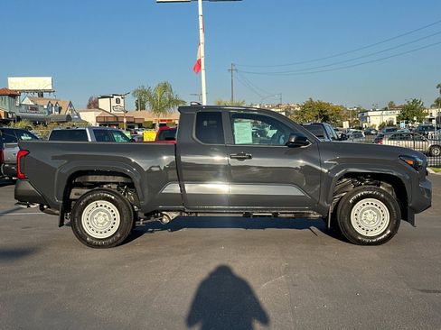 Used 2025 Toyota Tacoma SR image 6
