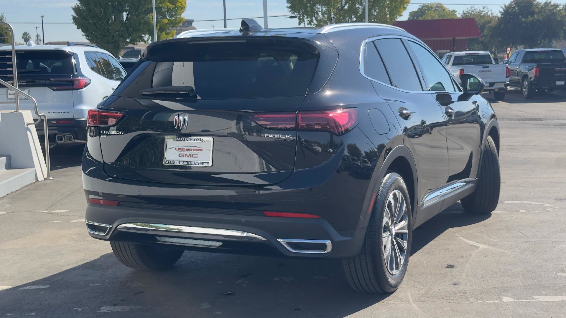 Used 2024 Buick Envision Preferred AWD/4WD image 5