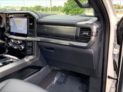 Used 2025 Ford F150 Lariat w/ Equipment Group 502A High AWD/4WD image 15