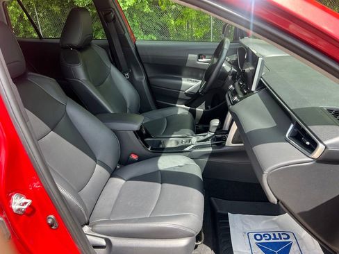 Used 2023 Toyota Corolla Cross XLE AWD/4WD image 37