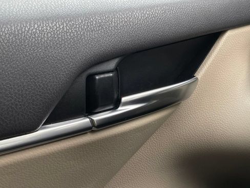 Used 2022 Toyota Camry LE FWD image 12