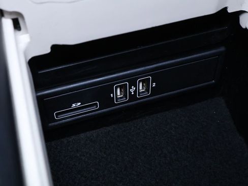 Used 2018 Mercedes-Benz E 300 4MATIC w/ Premium 1 Package image 34