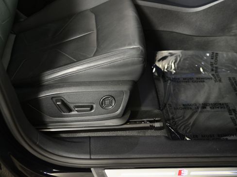 Certified 2022 Audi Q3 2.0T Premium Plus image 10