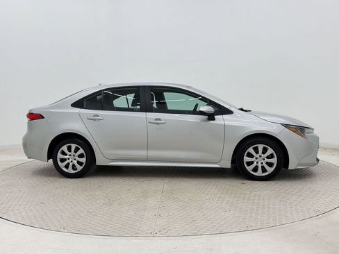 Used 2025 Toyota Corolla LE FWD image 8