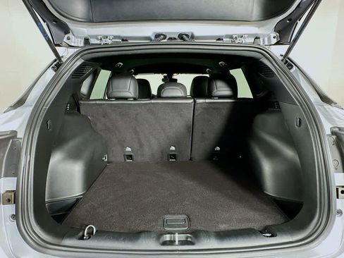 Used 2024 Jeep Compass Latitude image 21