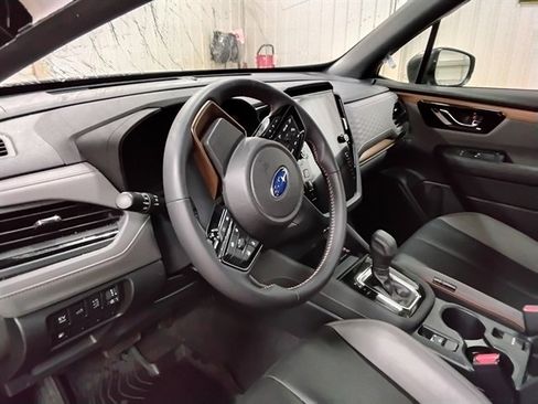 Used 2025 Subaru Forester Sport image 11