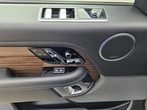 Used 2022 Land Rover Range Rover Westminster Edition image 19