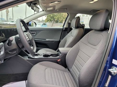 New 2025 Kia K4 EX image 9
