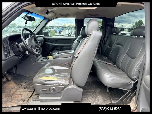 Used 2004 GMC Sierra 2500 SLT w/ Heavy-Duty Power Package AWD/4WD image 11