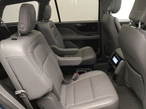 Used 2020 Lincoln Aviator Reserve w/ Equipment Group 201A image 19