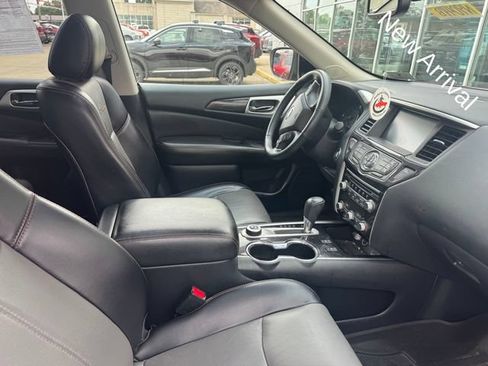 Used 2019 Nissan Pathfinder SL AWD/4WD image 7