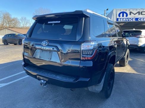 Used 2014 Toyota 4Runner SR5 image 2