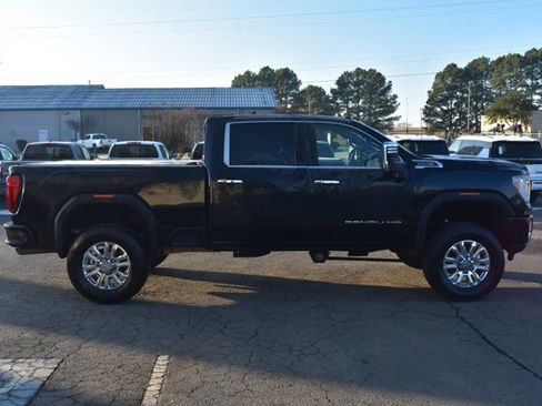 Used 2020 GMC Sierra 2500 Denali w/ Technology Package image 4