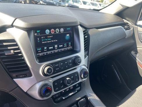 Used 2019 GMC Yukon XL SLE w/ SLE Value Package image 13