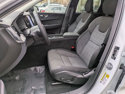 Certified 2024 Volvo XC60 B5 Core w/ Protection Package Premier image 26