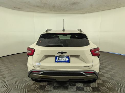 Used 2026 Chevrolet Trax ACTIV w/ Driver Confidence Package FWD image 8