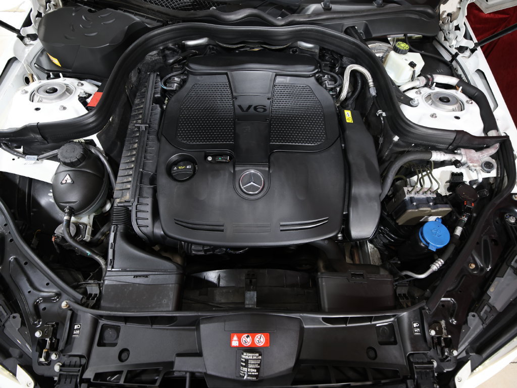 Used 2014 Mercedes-Benz E 350 Sedan image 27