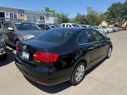 Used 2013 Volkswagen Jetta SE FWD image 6