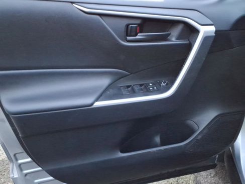 Certified 2021 Toyota RAV4 LE image 10