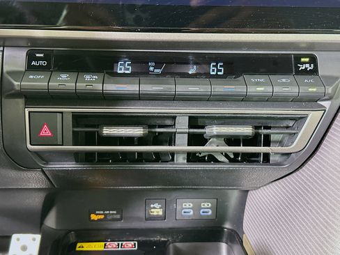 Certified 2025 Toyota Camry SE w/ Multimedia Upgrade Package image 23