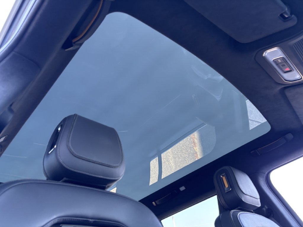 Used 2025 Rivian R1S Adventure Dual AWD/4WD image 30