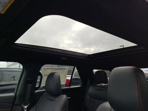 New 2026 Ford Explorer ST-Line w/ ST-Line Street Pack image 28