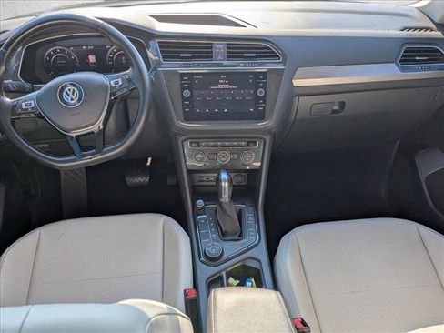Used 2019 Volkswagen Tiguan SEL w/ 3rd Row Seat Package AWD/4WD image 16