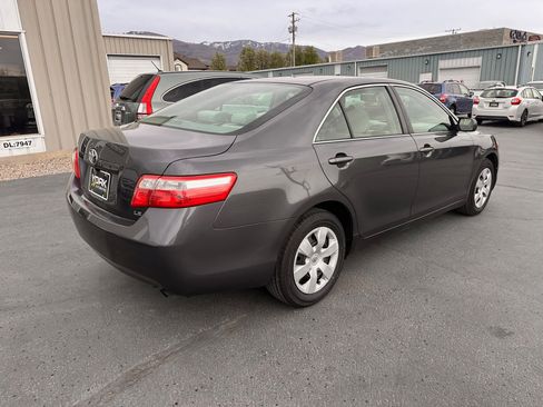 Used 2007 Toyota Camry LE image 3