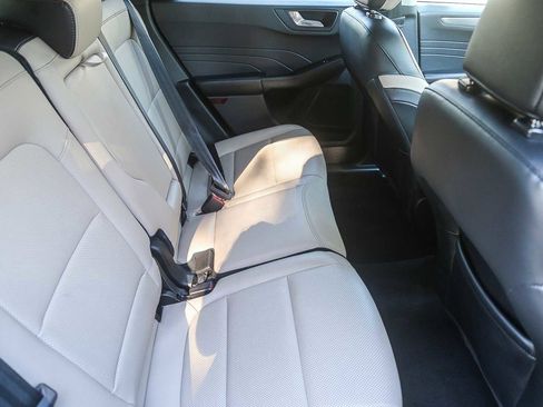 Used 2021 Ford Escape Titanium image 15